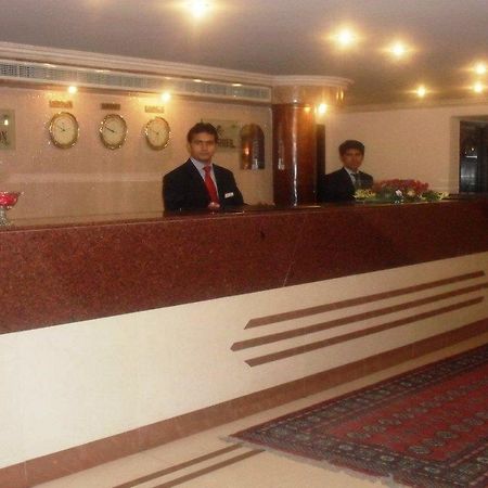 Hotel Crown Plaza Lahore Extérieur photo